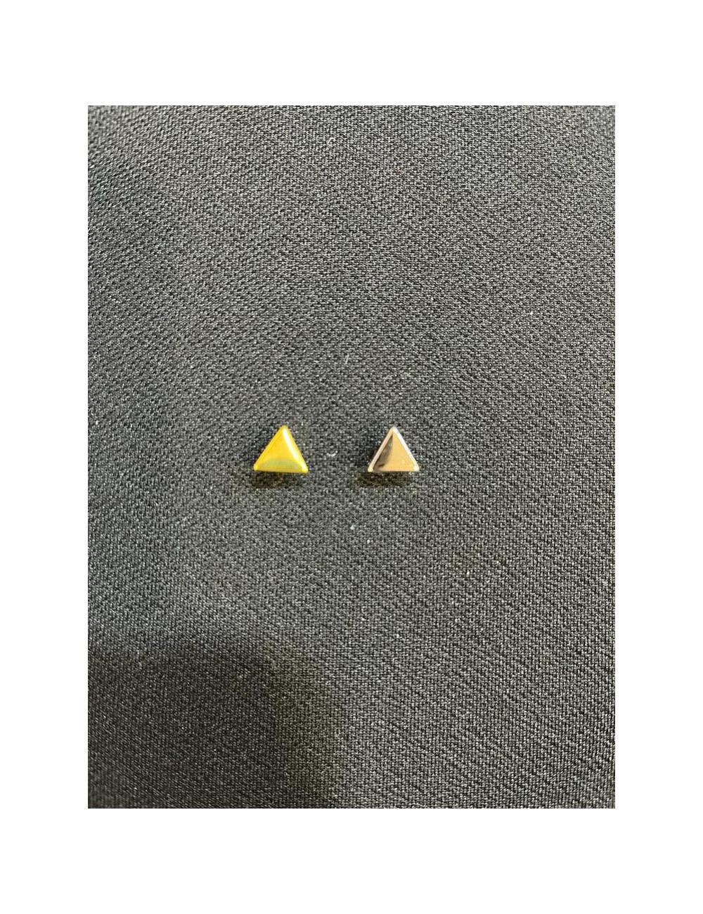 Tachuela Metálica Triangular 