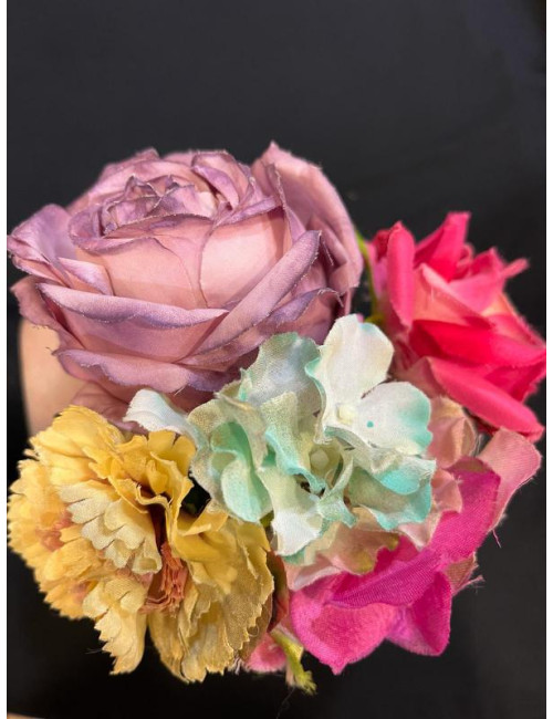 Ramillete 2rosas con Clavel 