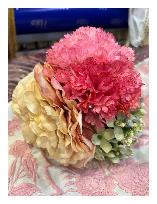 Ramillete Peonia con Clavel 