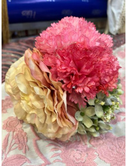 Ramillete Peonia con Clavel 
