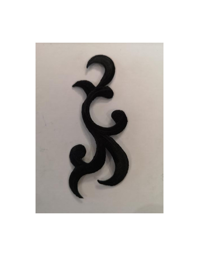 Aplicación Bordada Negra