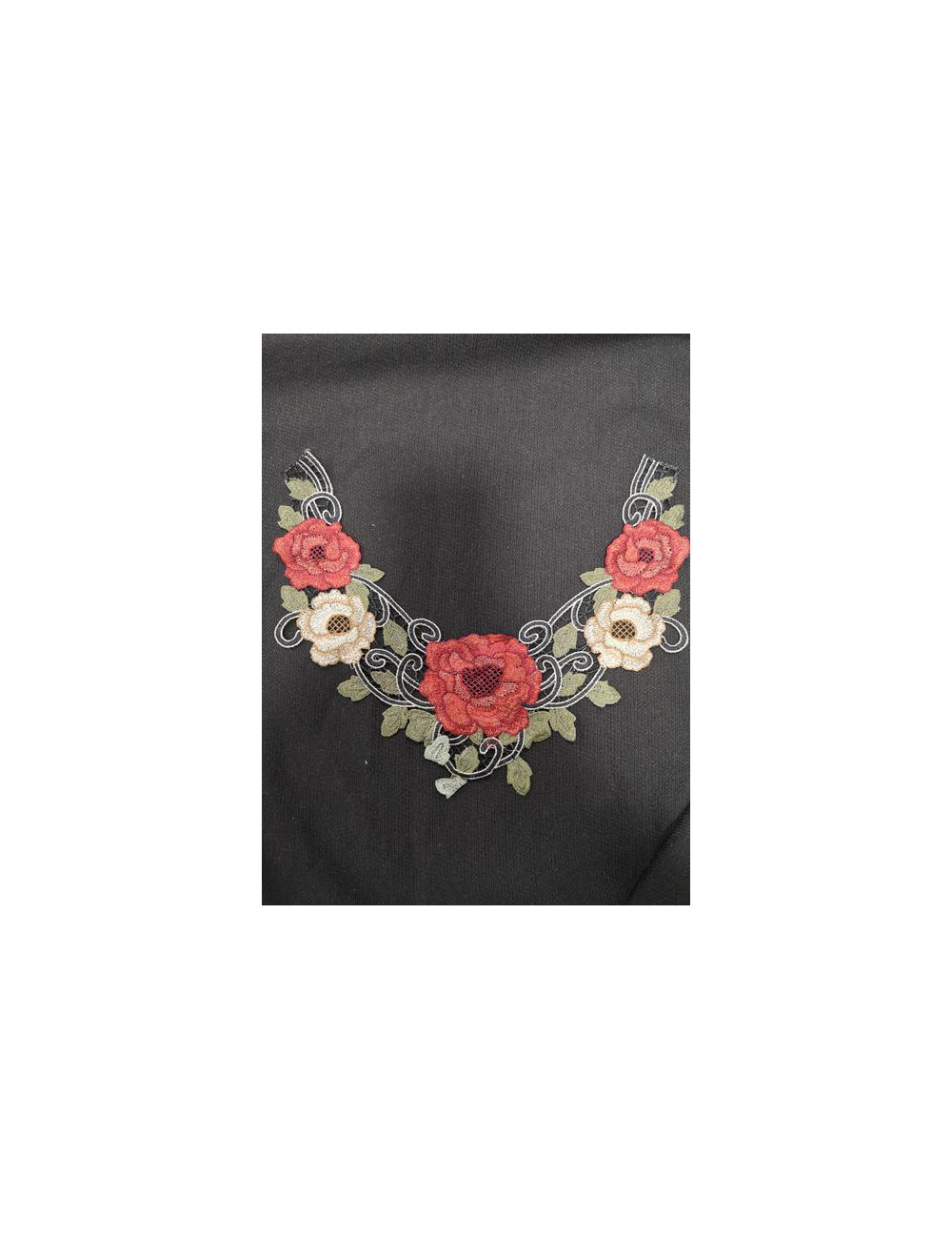 Aplicación Cuello Bordado 