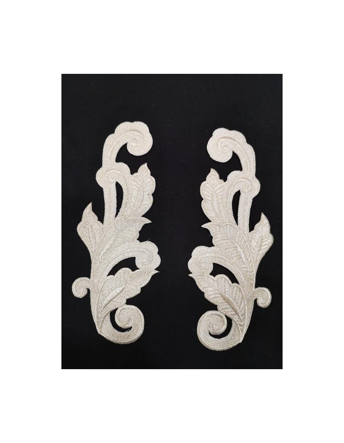 Aplicación Bordada Hojas Plata