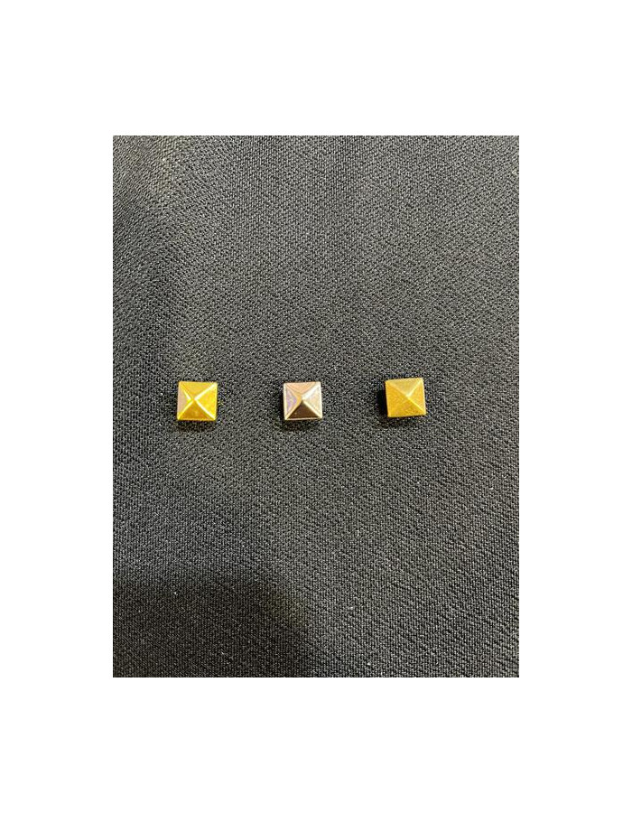 Tachuela Metálica Cuadrada