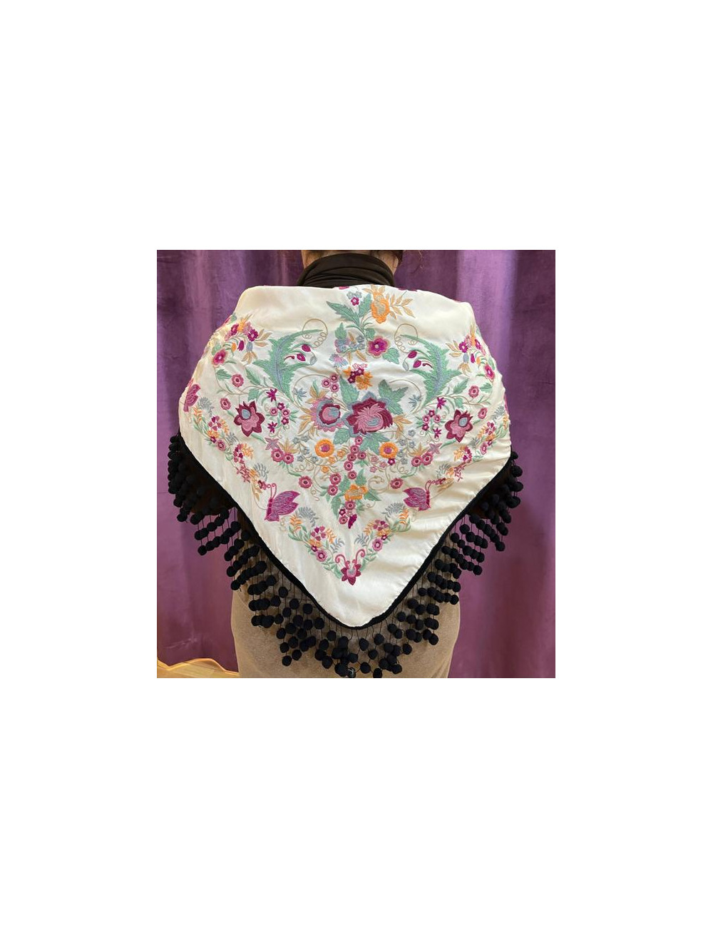 Mantón Mujer Blanco Roto Fleco Madroños 